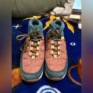 Teva Remember Women’s Commute WP Casual Shoes Size 9